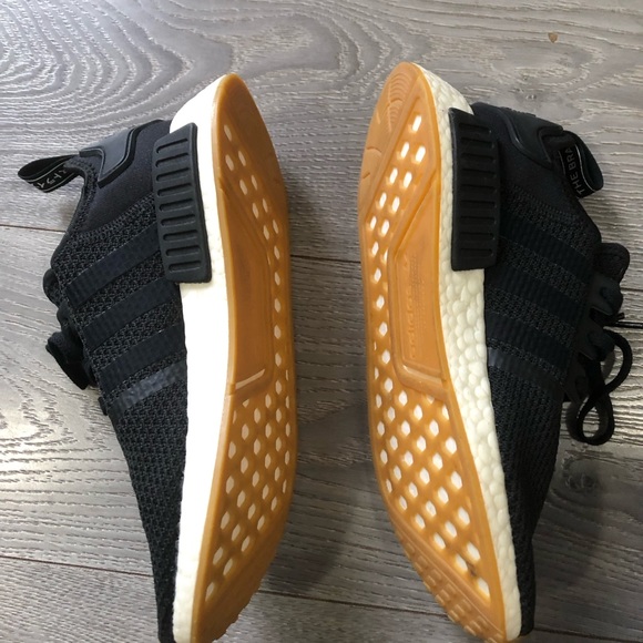 Mens adidas NMD R1 - Picture 2 of 3